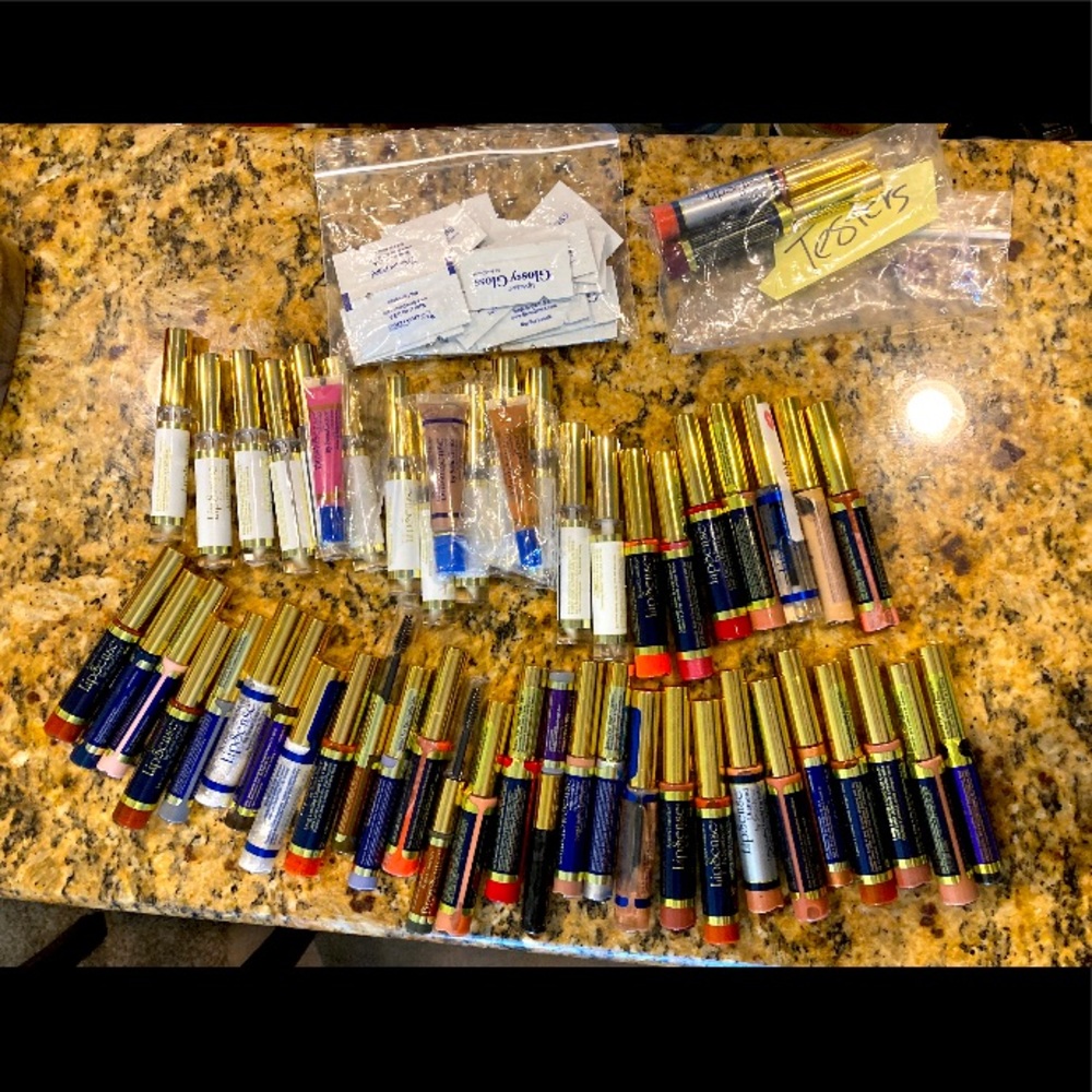 HUGE SENEGENCE LOT
70% off Retail 

⭐️55 NEW SEALED ITEMS⭐️
